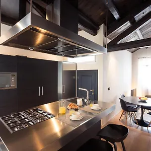 Amazing Modern Design Home, Campo Dei Mori. Wifi Apartment Venice